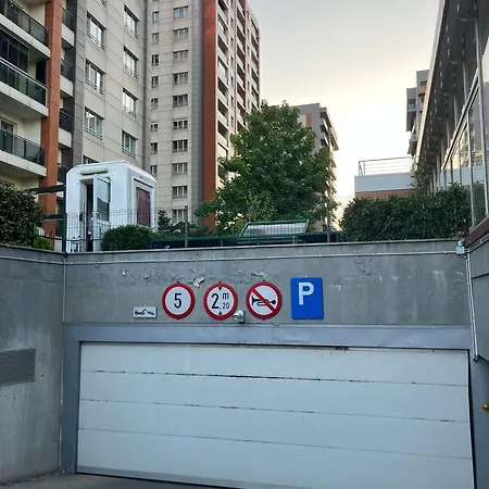 Oasis - Incity 부쿠레슈티